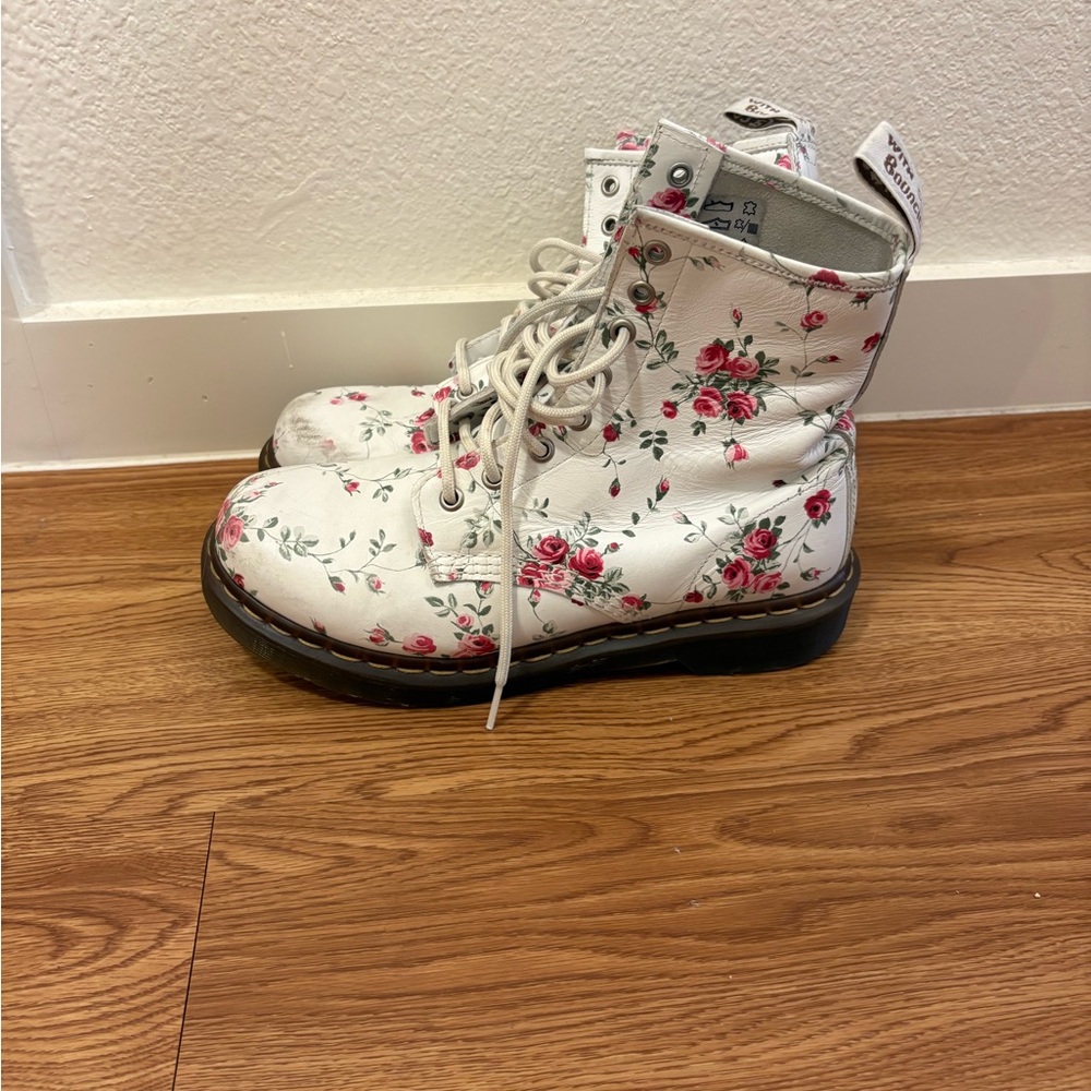 Dr. Martens Floral 1460’s Boots